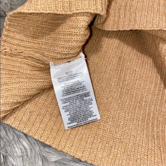 NEW BCBGMaxAzria Sweater Pullover - Picture 6 of 9